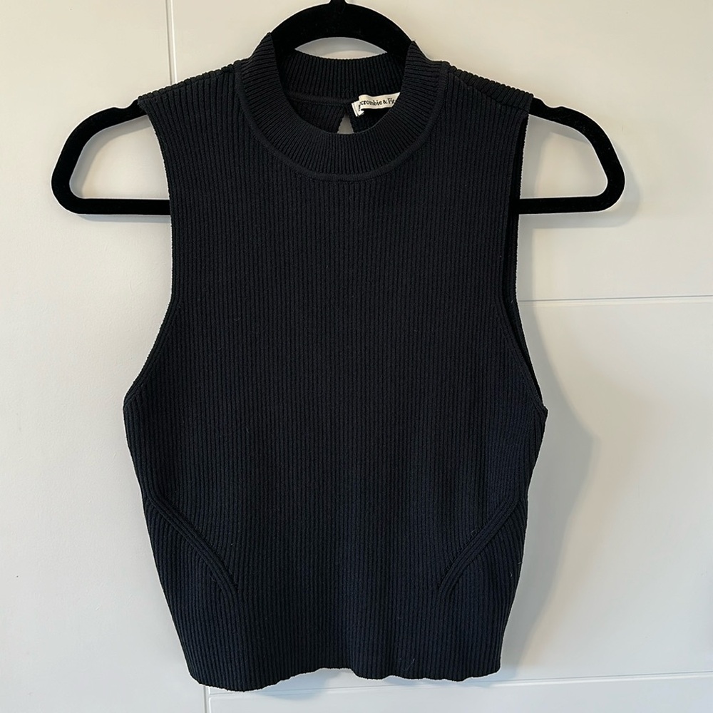 A&F Ribbed Knit Mockneck NEW